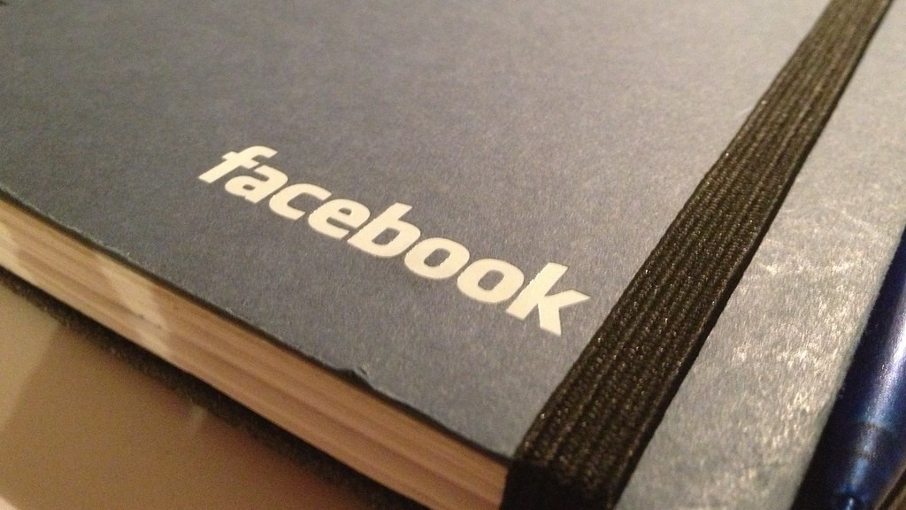 What is facebook marketing sidehustle?